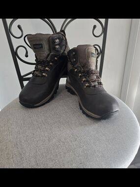 RedHead Men's Brown and Tan Hiking Boots